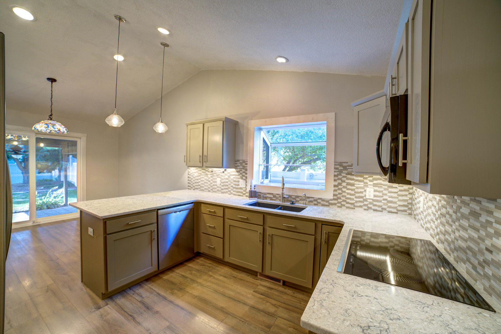 302 Pinehurst Drive Property Photo 13