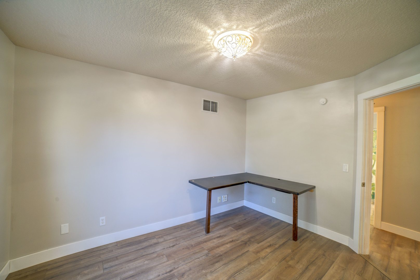 302 Pinehurst Drive Property Photo 22