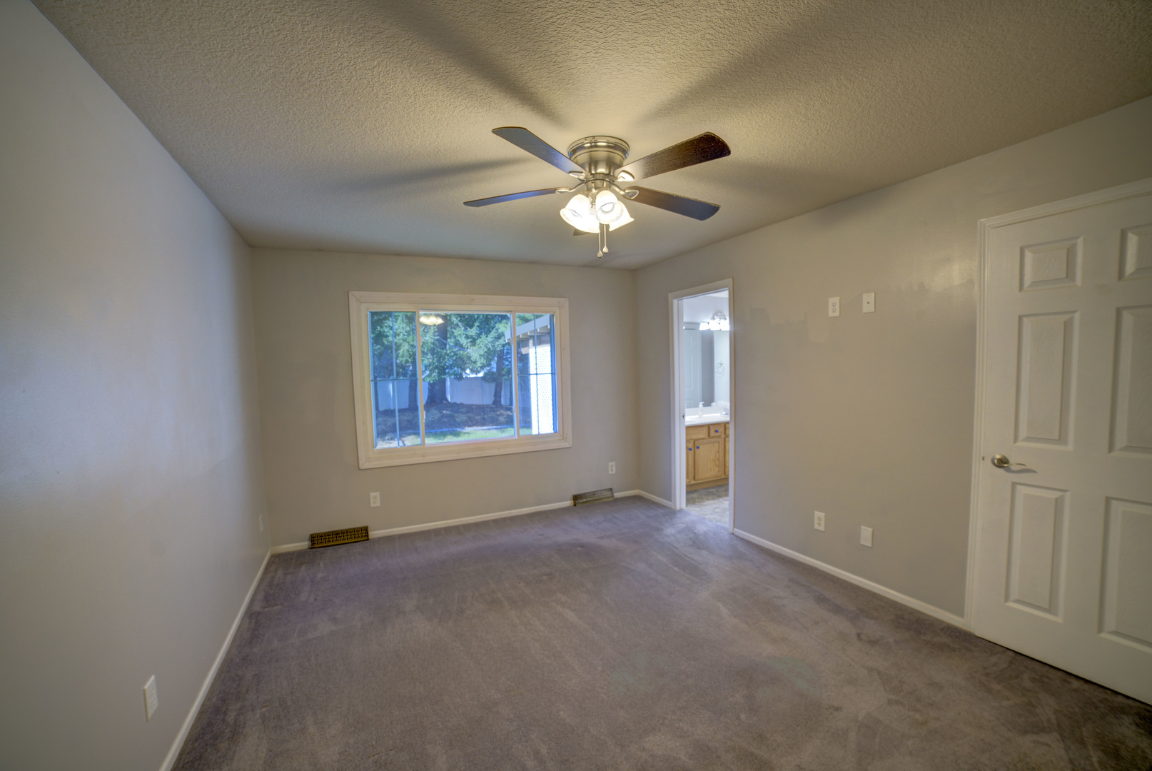 302 Pinehurst Drive Property Photo 24