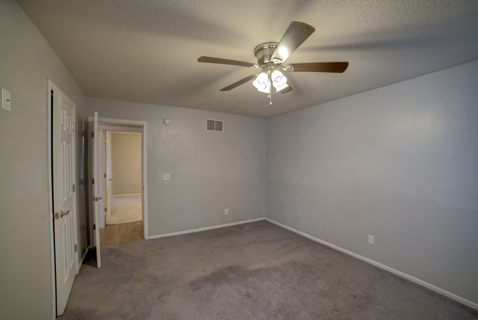 302 Pinehurst Drive Property Photo 25