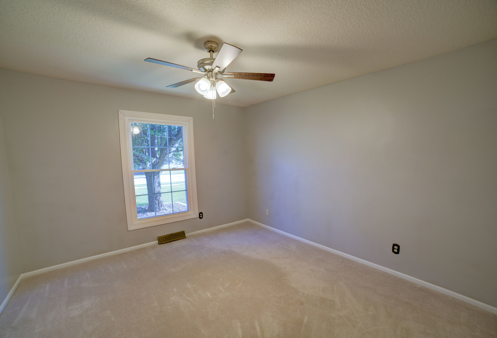 302 Pinehurst Drive Property Photo 31