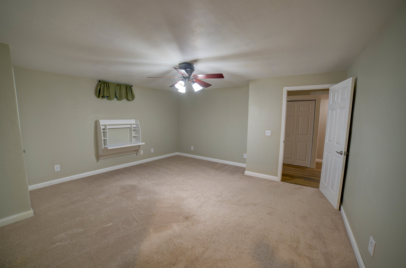 302 Pinehurst Drive Property Photo 38