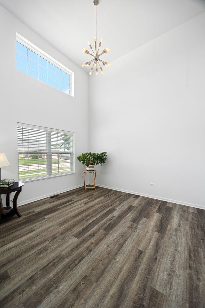 27329 W Deer Hollow Lane Property Photo 7
