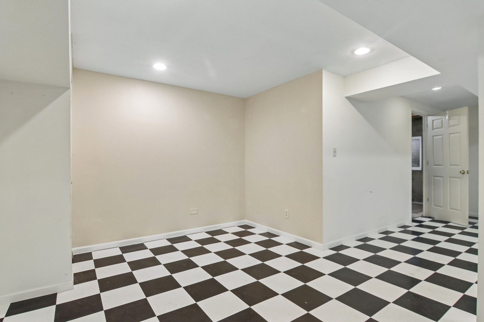 373 Goshawk Lane Property Photo 23
