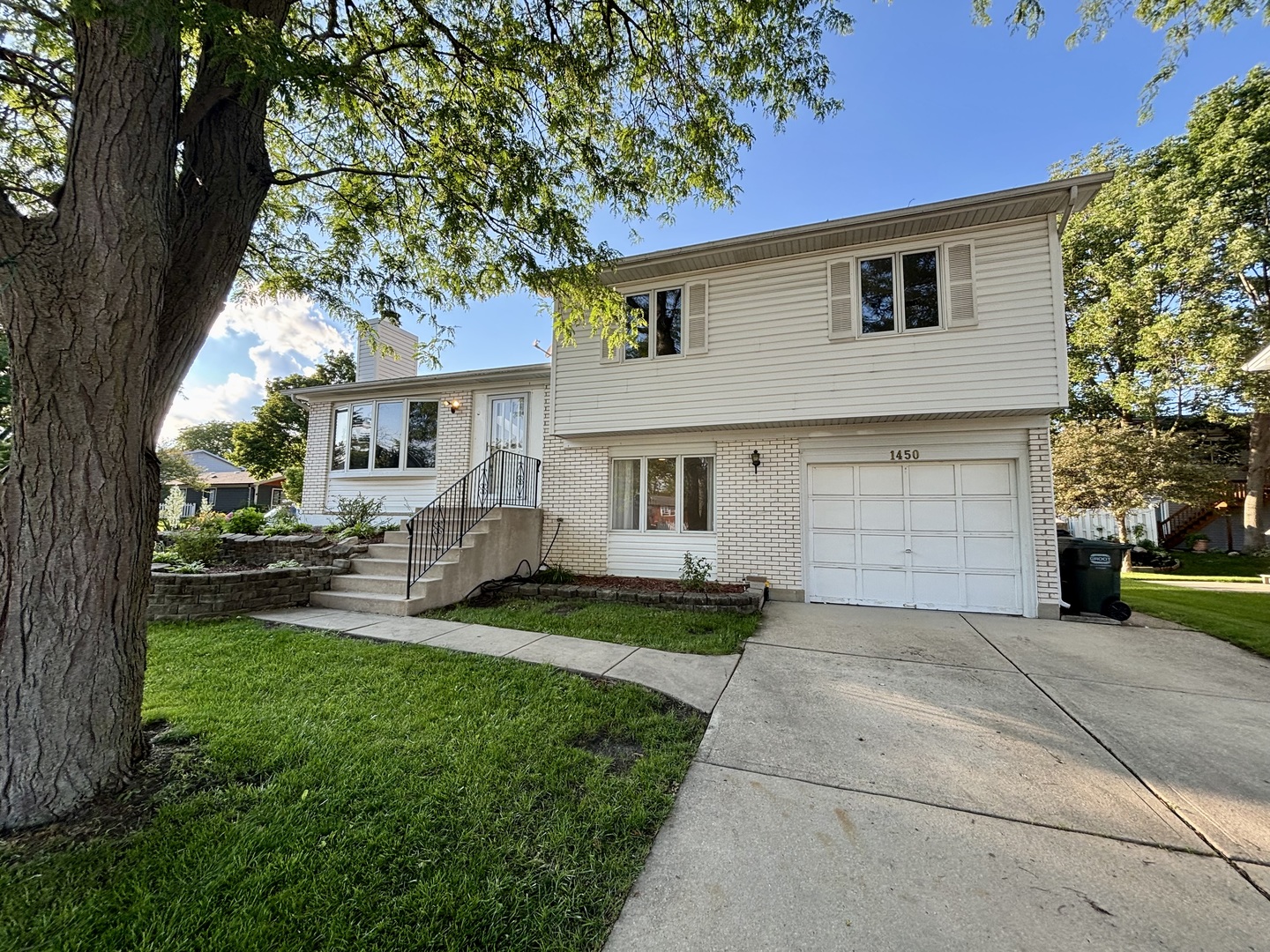 1450 Sturbridge Court Property Photo 1