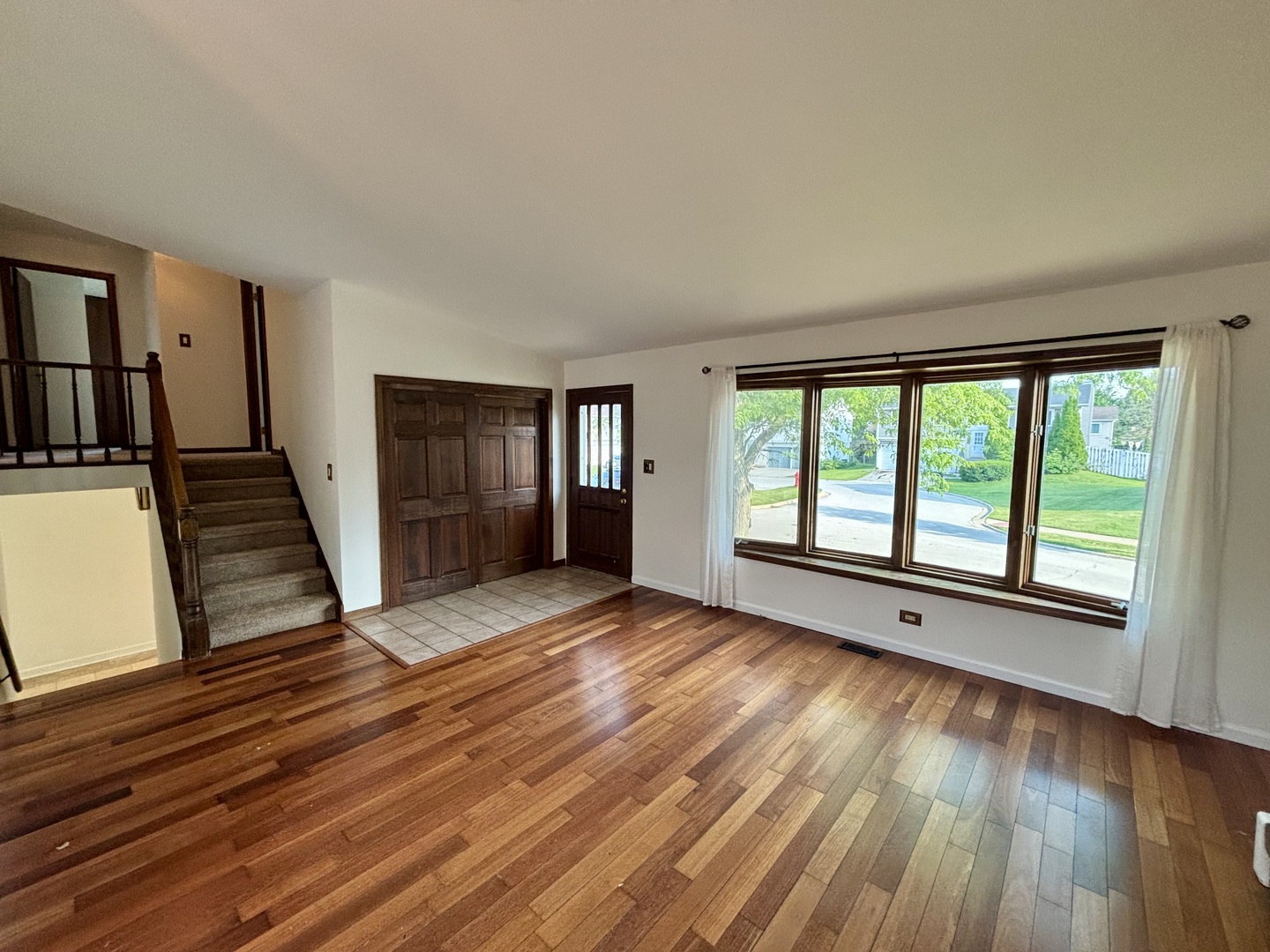 1450 Sturbridge Court Property Photo 4