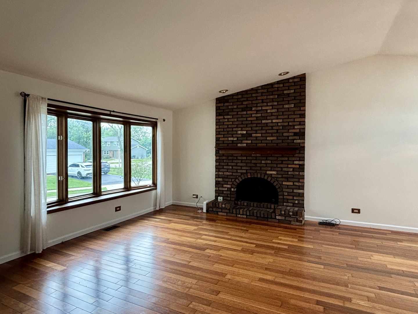 1450 Sturbridge Court Property Photo 7