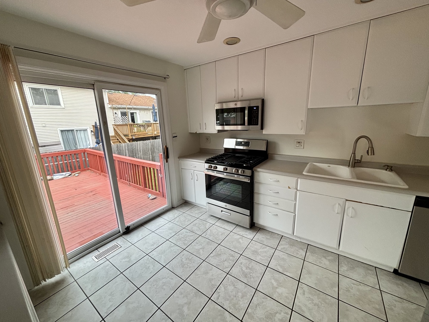 1450 Sturbridge Court Property Photo 10