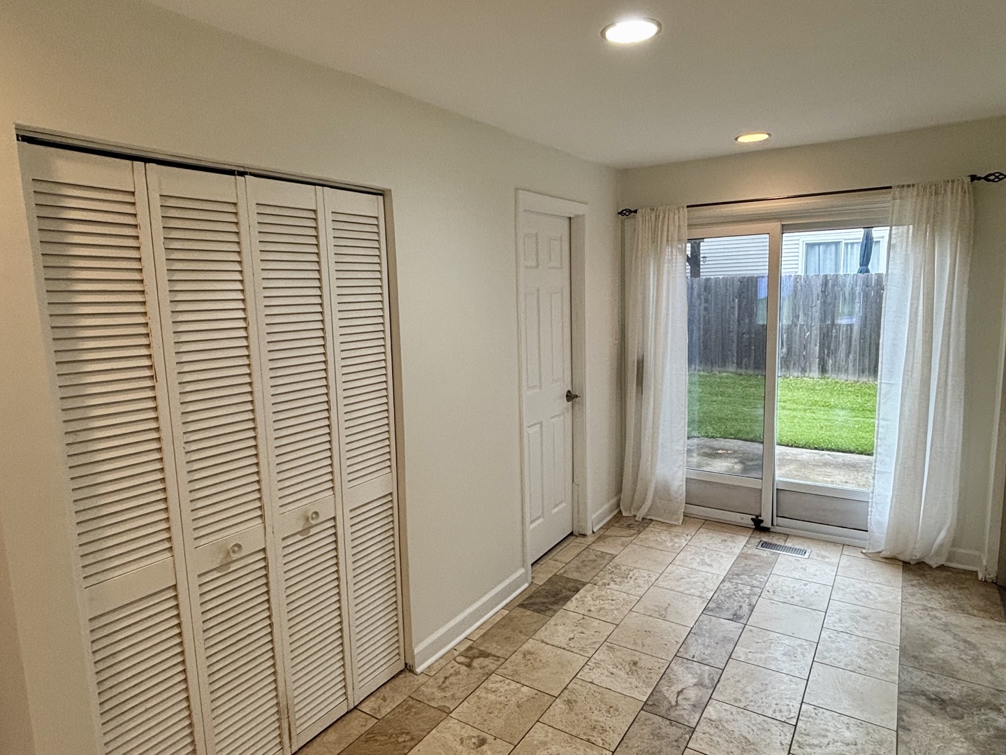 1450 Sturbridge Court Property Photo 32