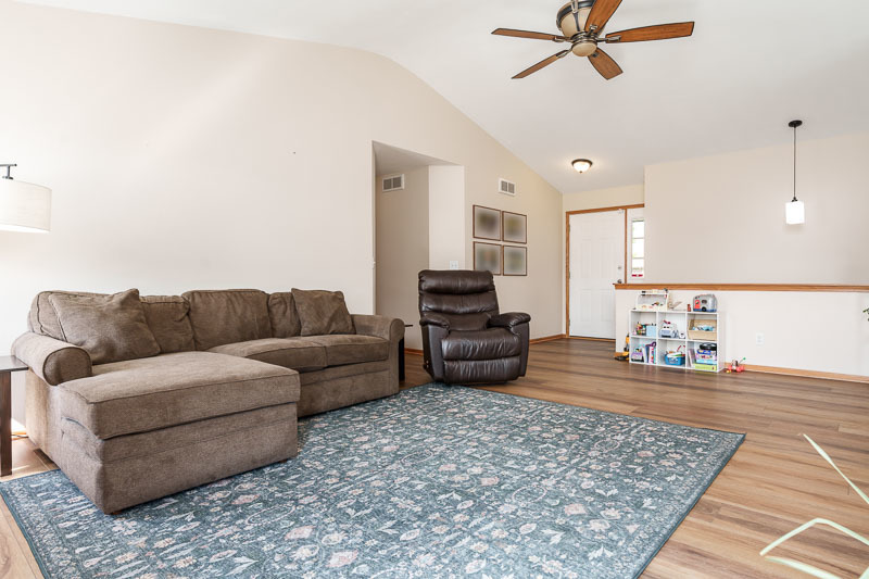 5649 Thribble Cross Property Photo 9