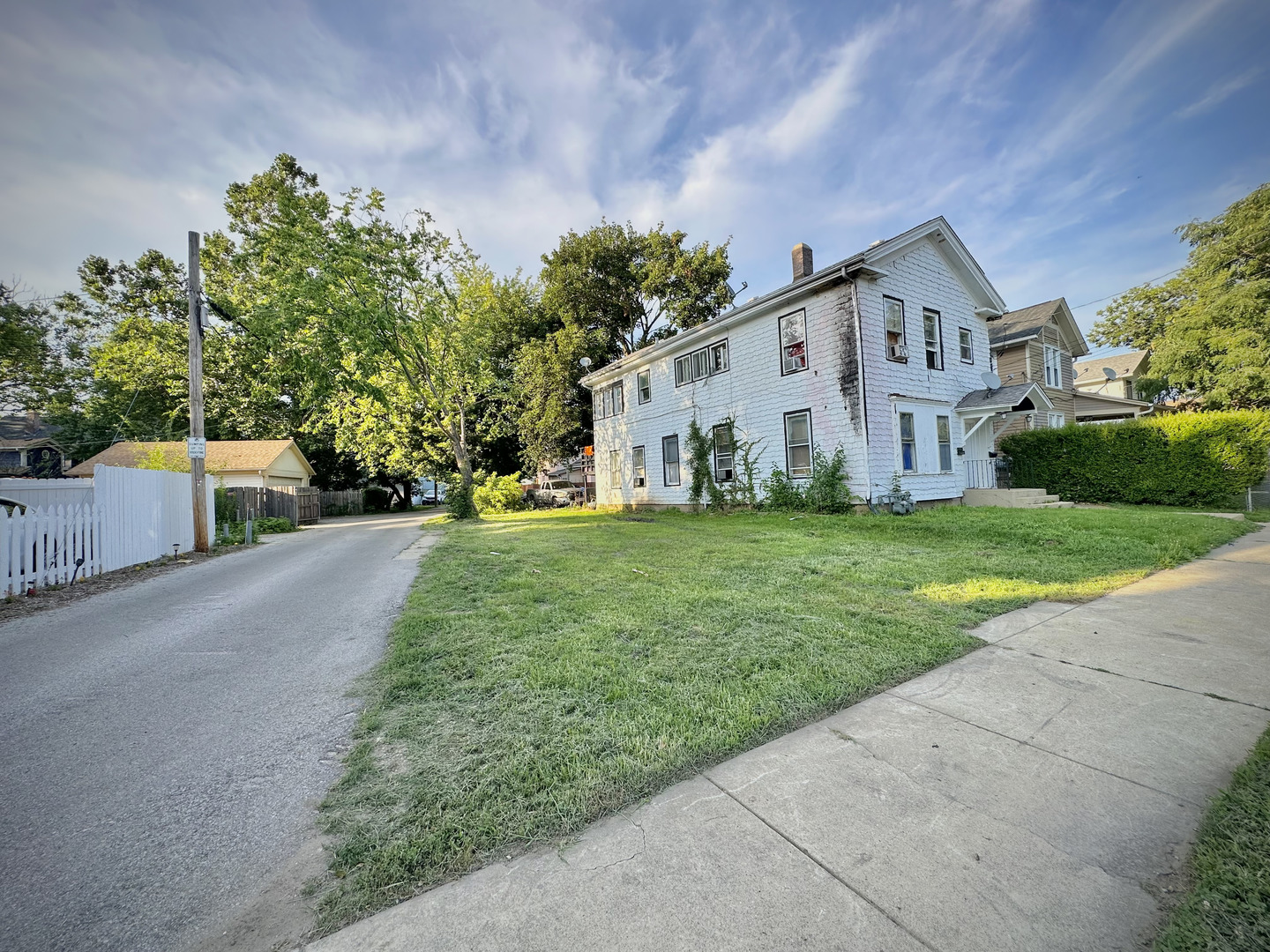 422 North Avenue Property Photo 2