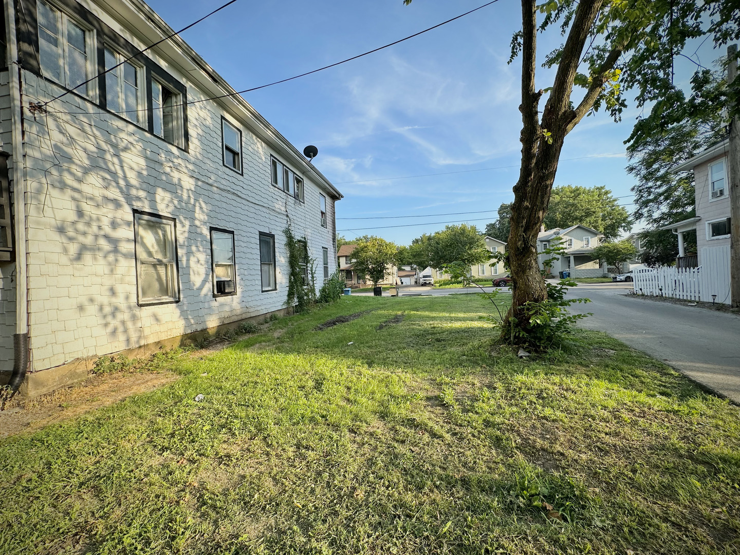 422 North Avenue Property Photo 3