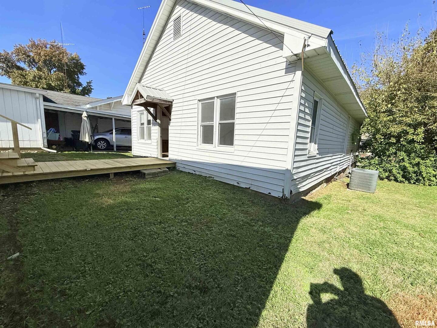 123 W College Street Property Photo 17