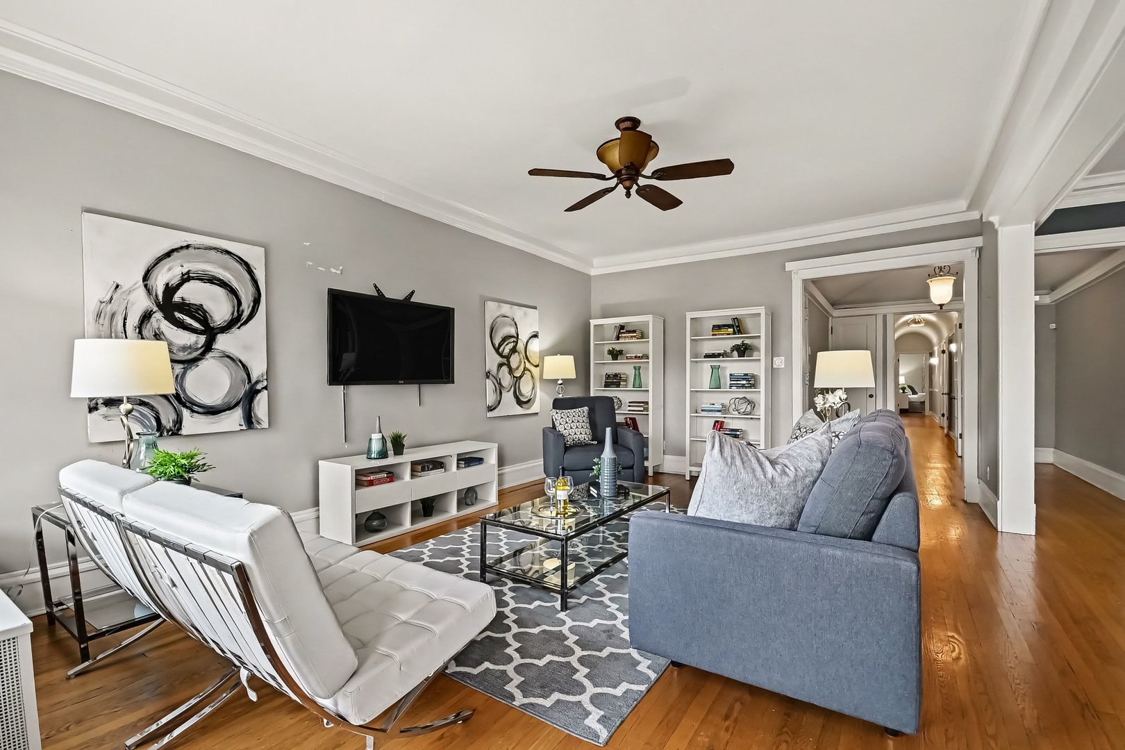 1140 E Hyde Park Boulevard 3d Property Photo 4