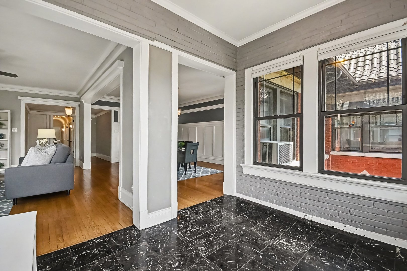 1140 E Hyde Park Boulevard 3d Property Photo 8