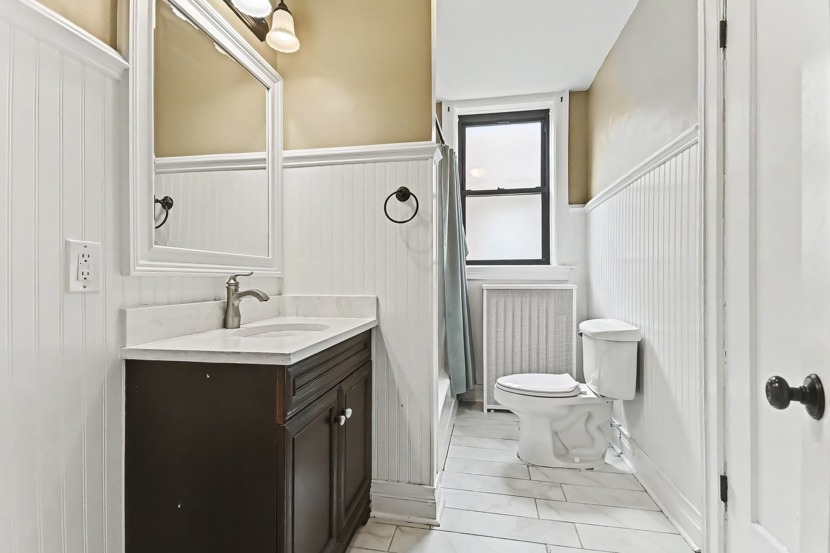 1140 E Hyde Park Boulevard 3d Property Photo 20