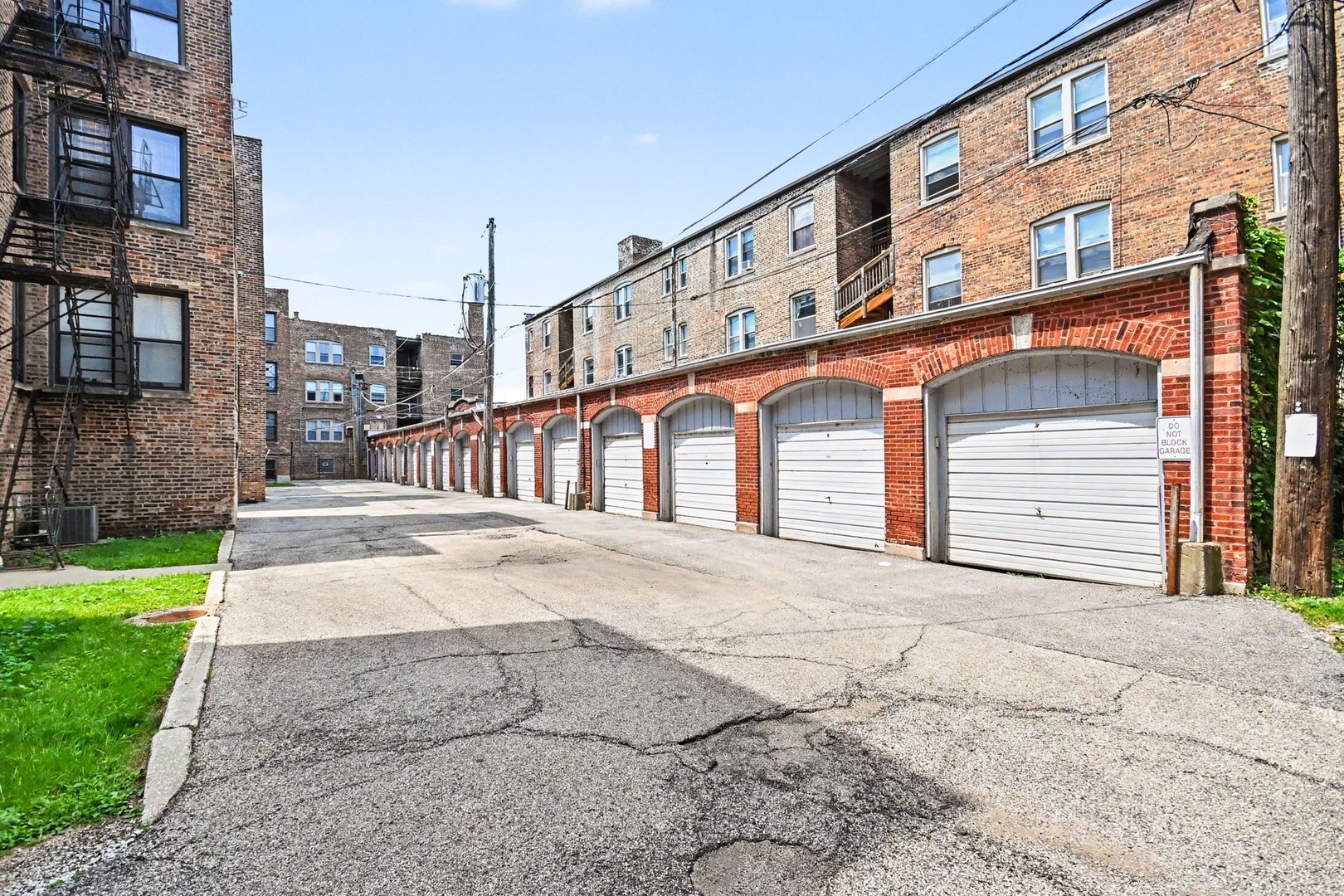 1140 E Hyde Park Boulevard 3d Property Photo 23