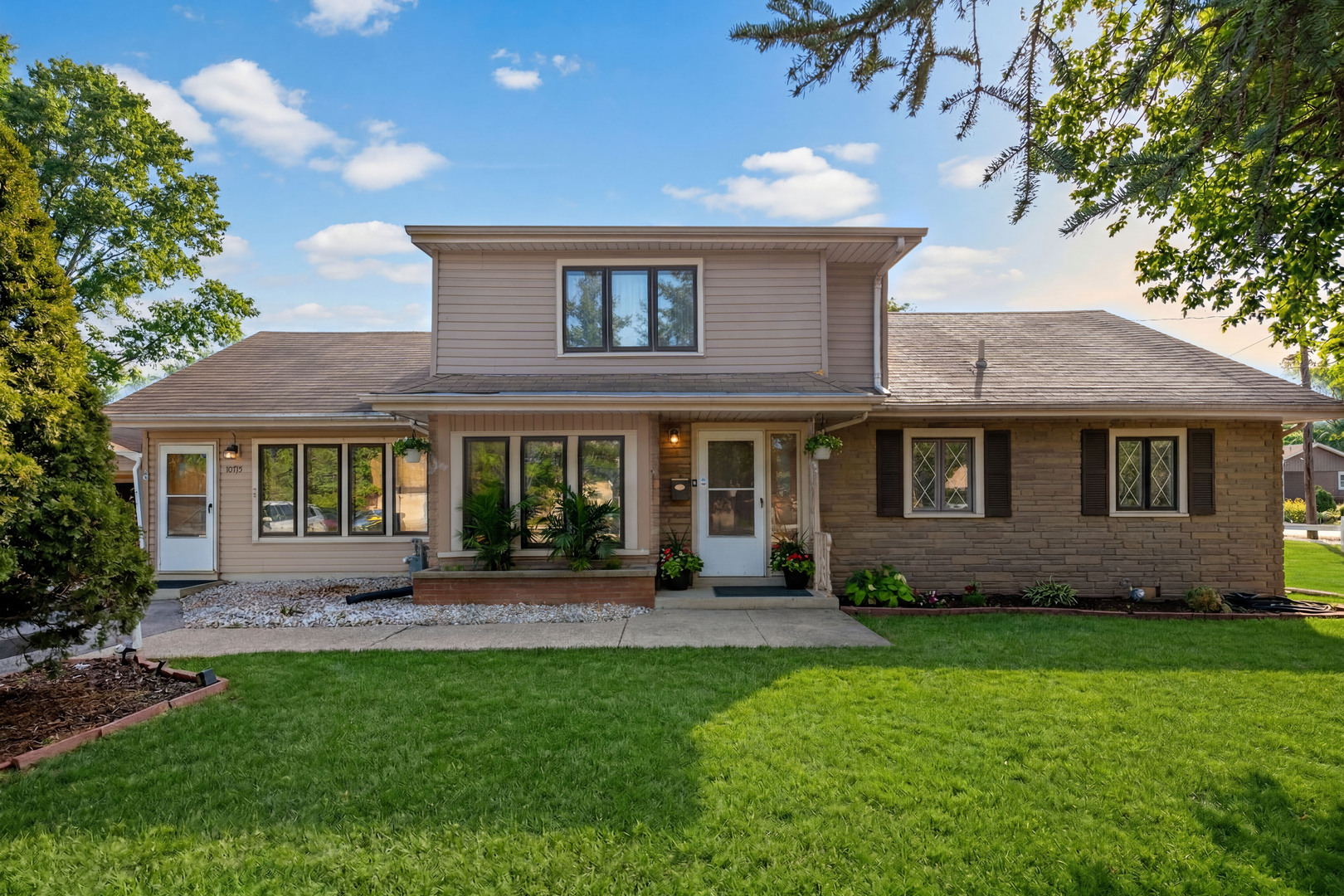 10715 Diversey Avenue Property Photo 1