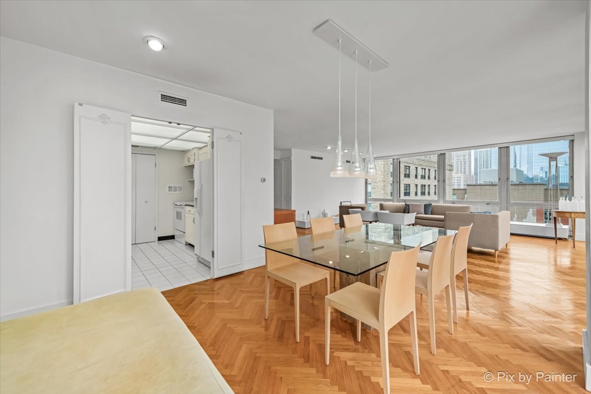 860 N Lake Shore Drive 19l Property Photo 10
