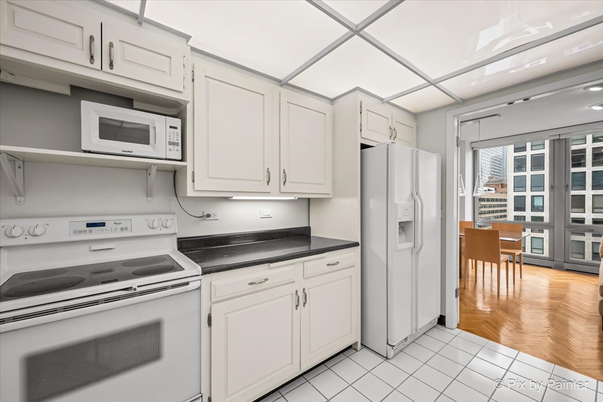 860 N Lake Shore Drive 19l Property Photo 12