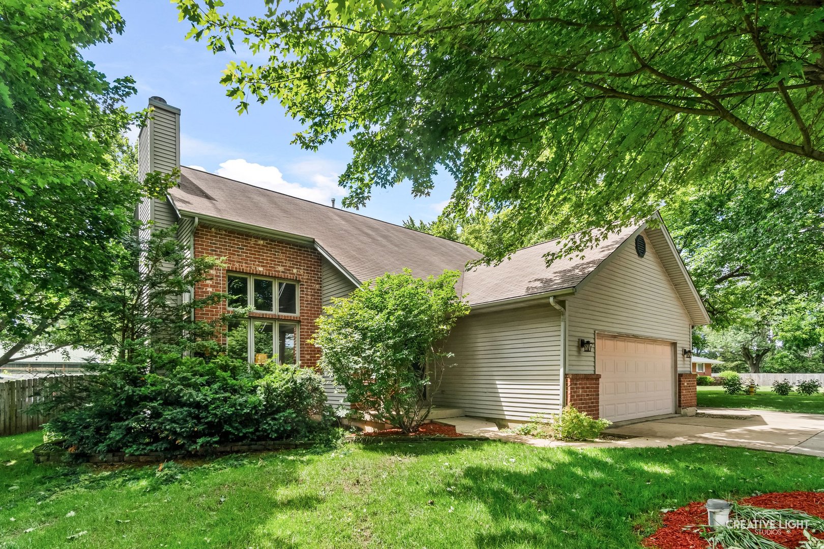37W907 Bowes Road Property Photo 1