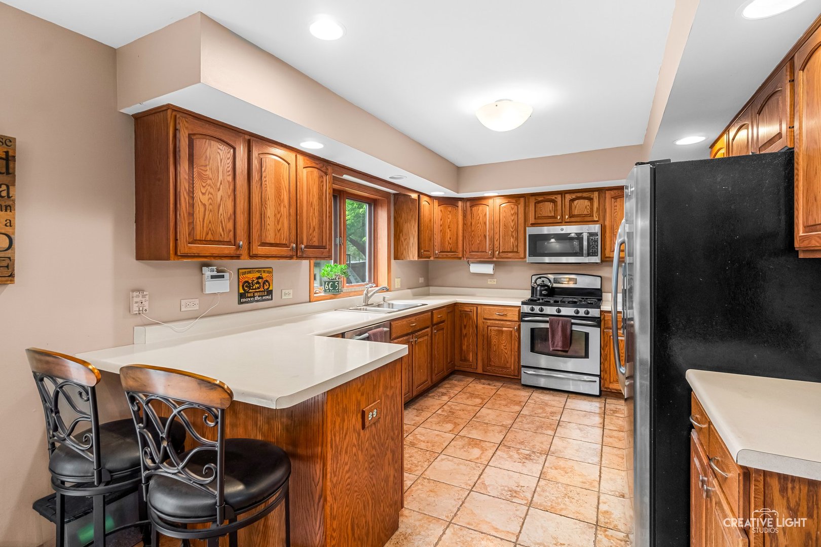 37w907 Bowes Road Property Photo 6