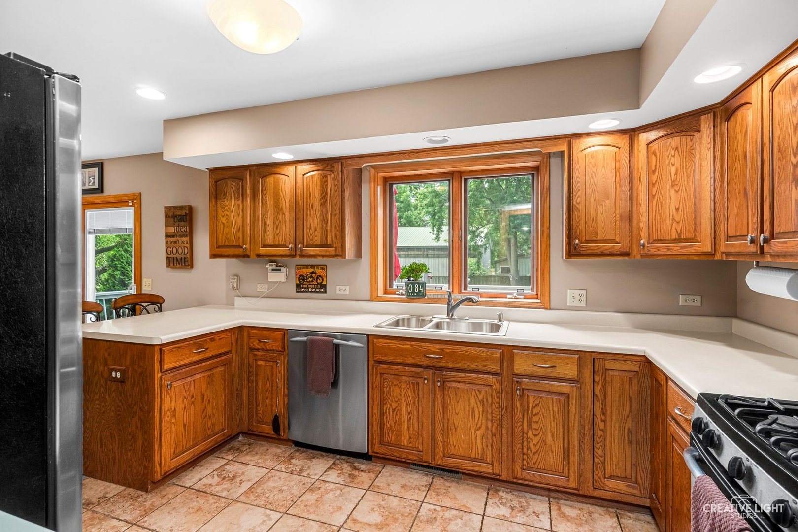 37w907 Bowes Road Property Photo 8