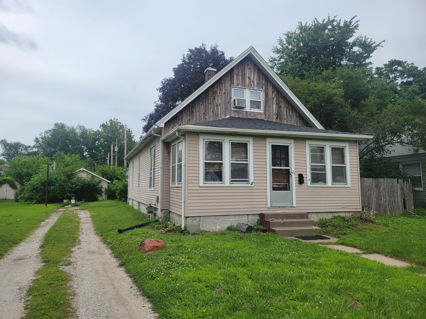 3313 9th Street Property Photo 1