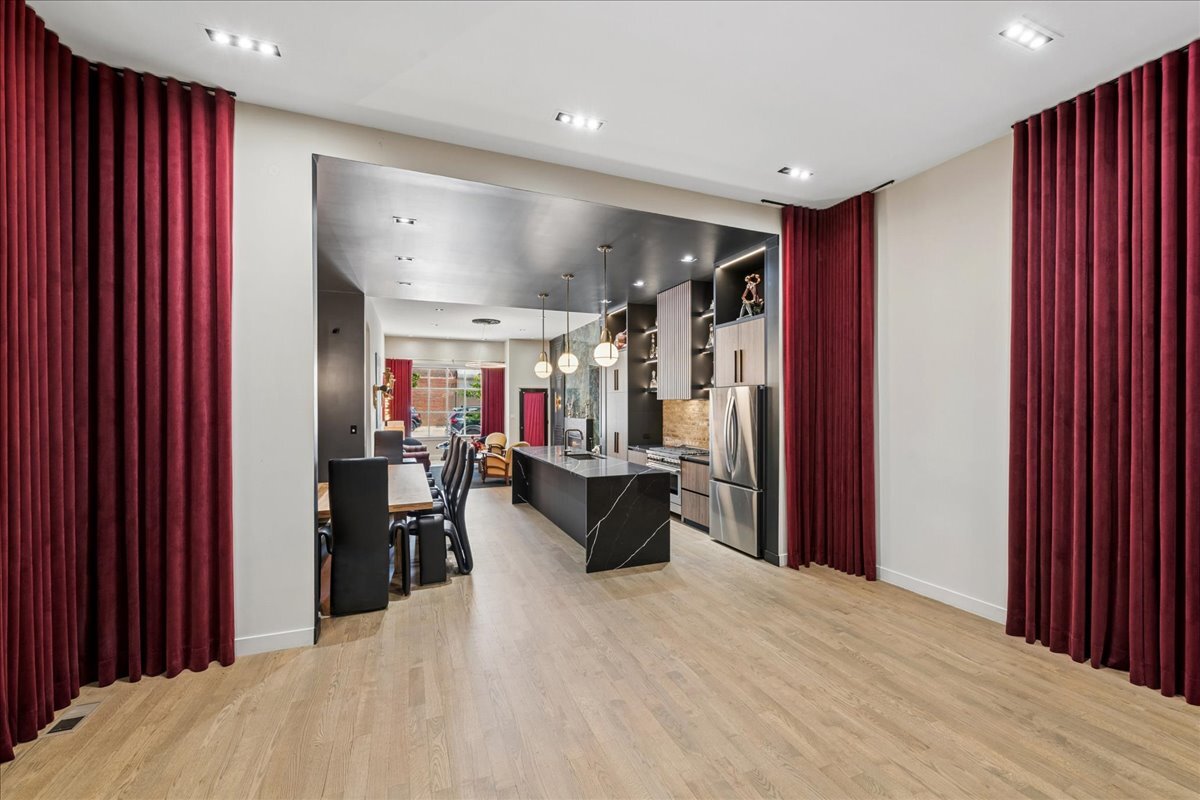 908 N California Avenue 1 Property Photo 13
