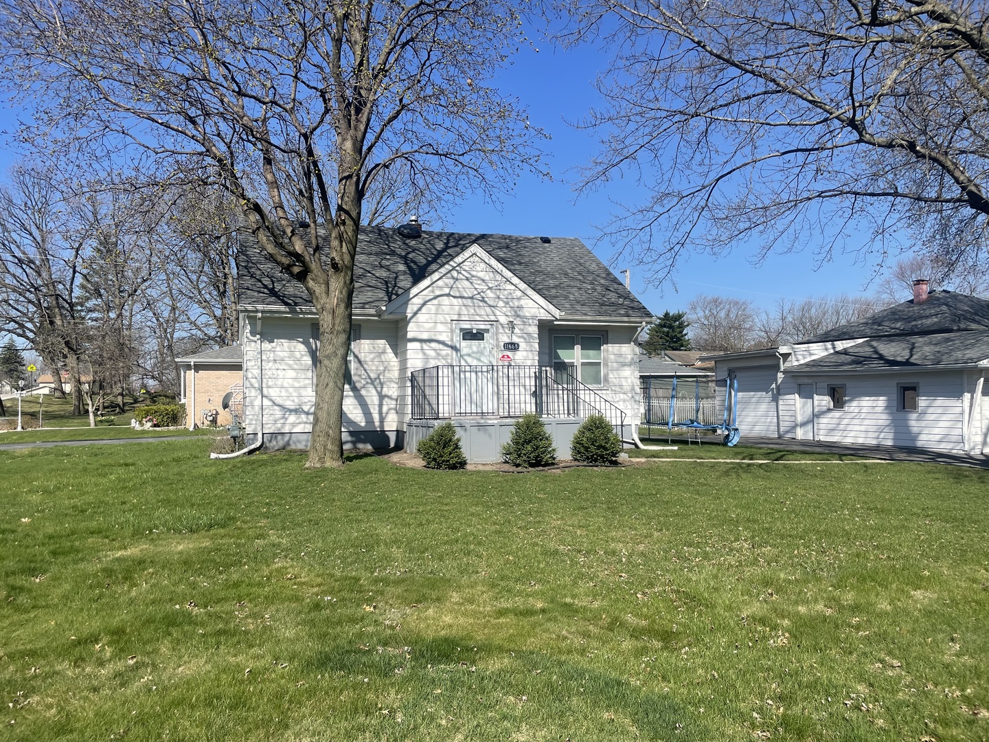 11668 S Laporte Avenue Property Photo 1