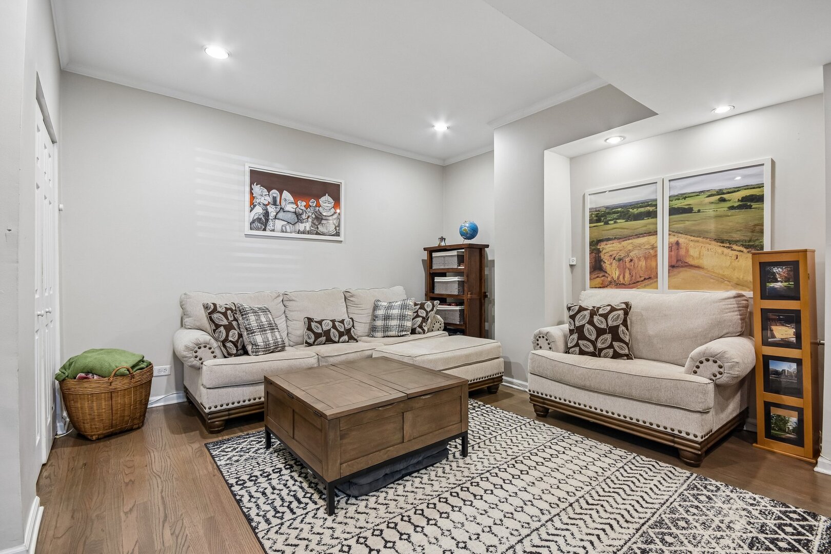 1618 N Burling Street A Property Photo 23