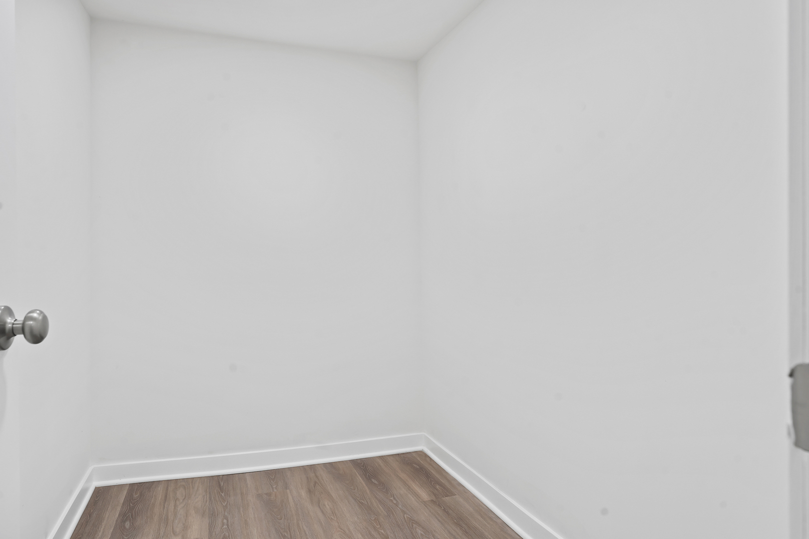 7234 N Hamilton Avenue Property Photo 8