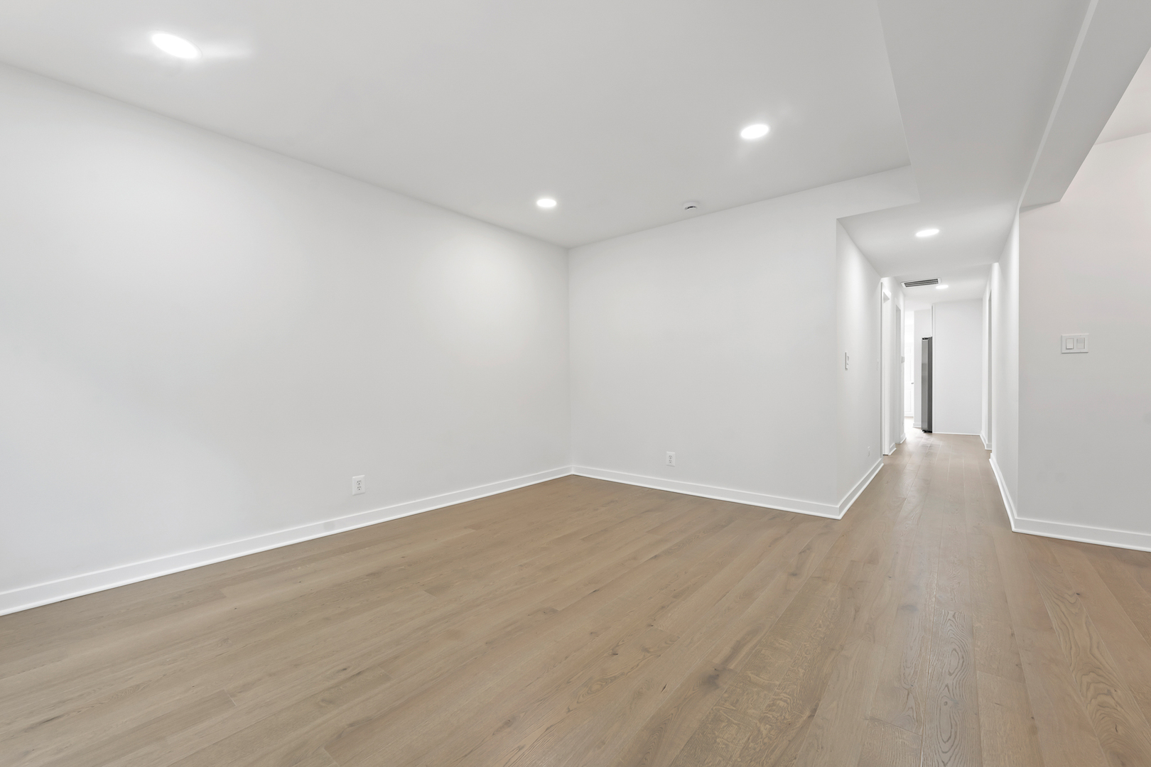 7234 N Hamilton Avenue Property Photo 24