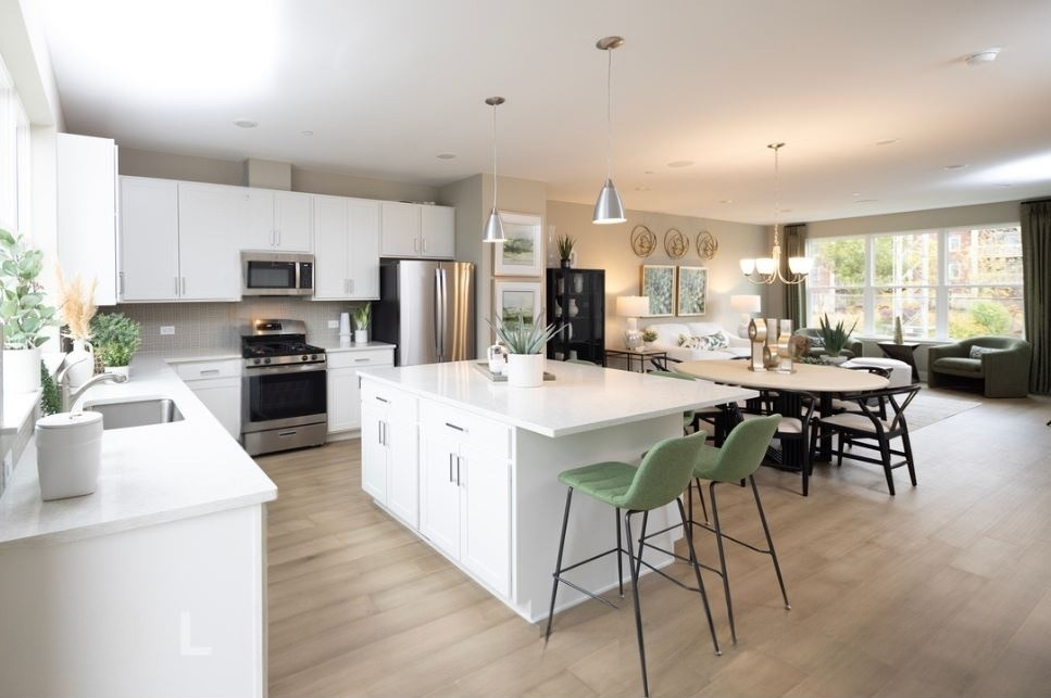 2701 Stone Circle Property Photo 4