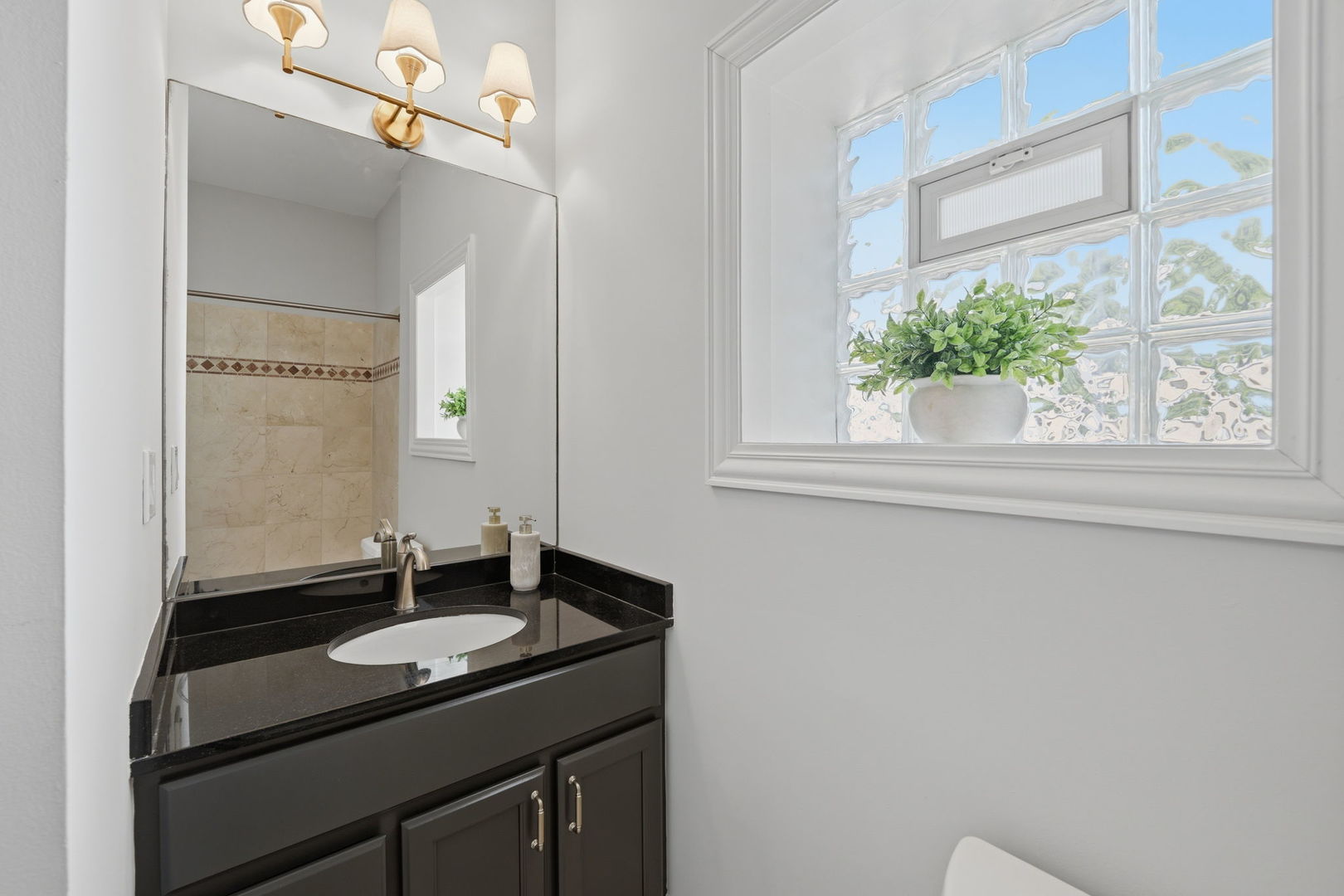 2312 W Mclean Avenue 2s Property Photo 18