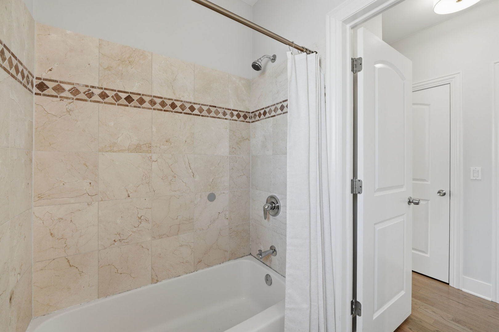 2312 W Mclean Avenue 2s Property Photo 19
