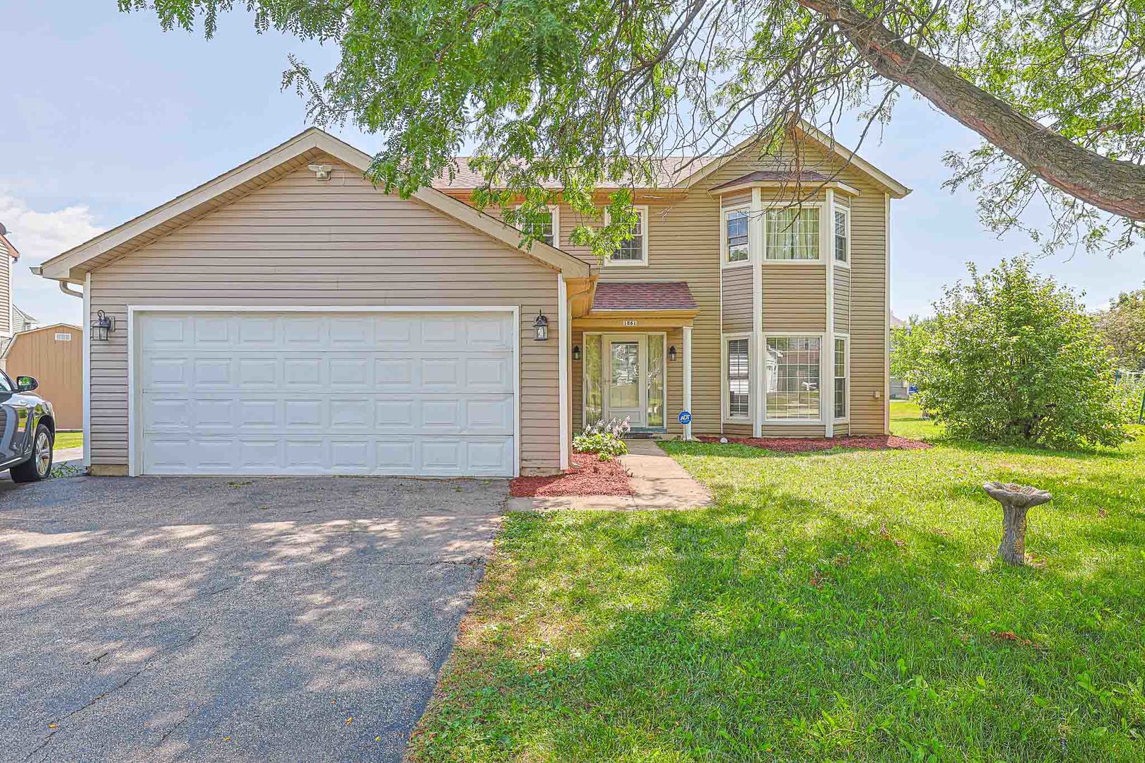 1861 Seneca Drive Property Photo 1