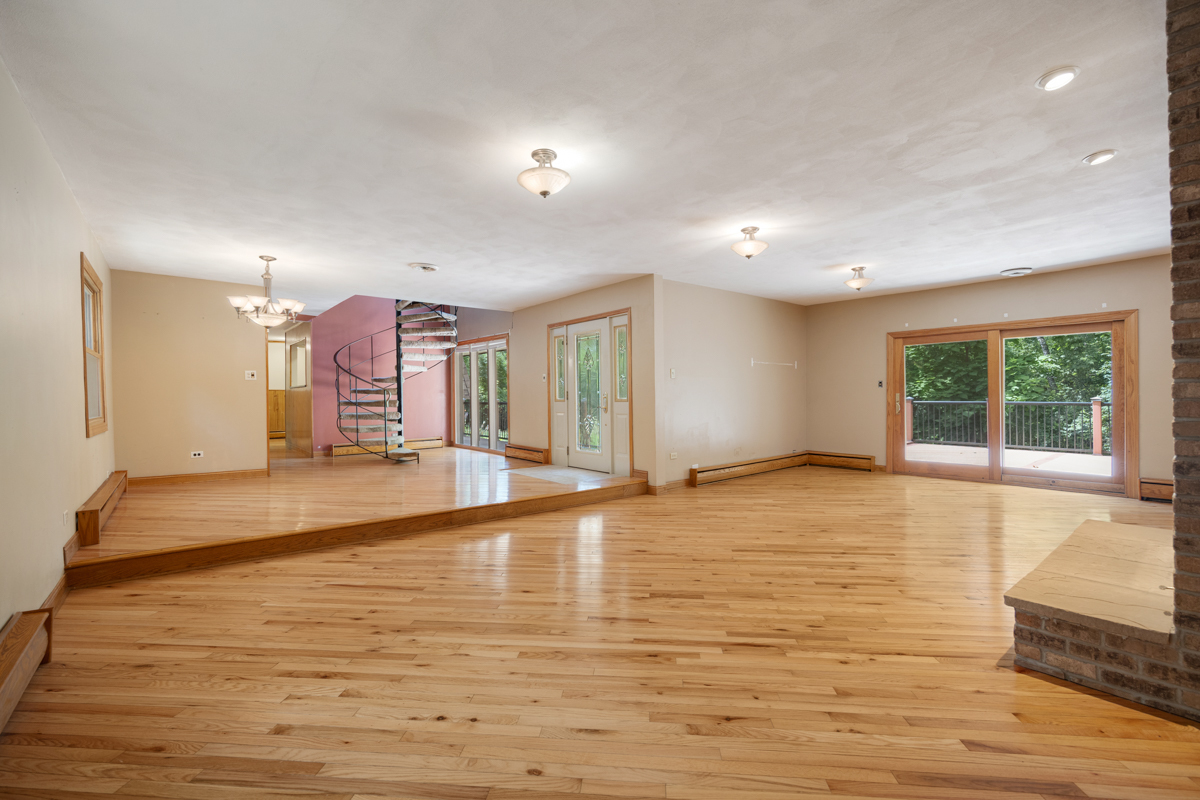 12712 Hensel Road Property Photo 7