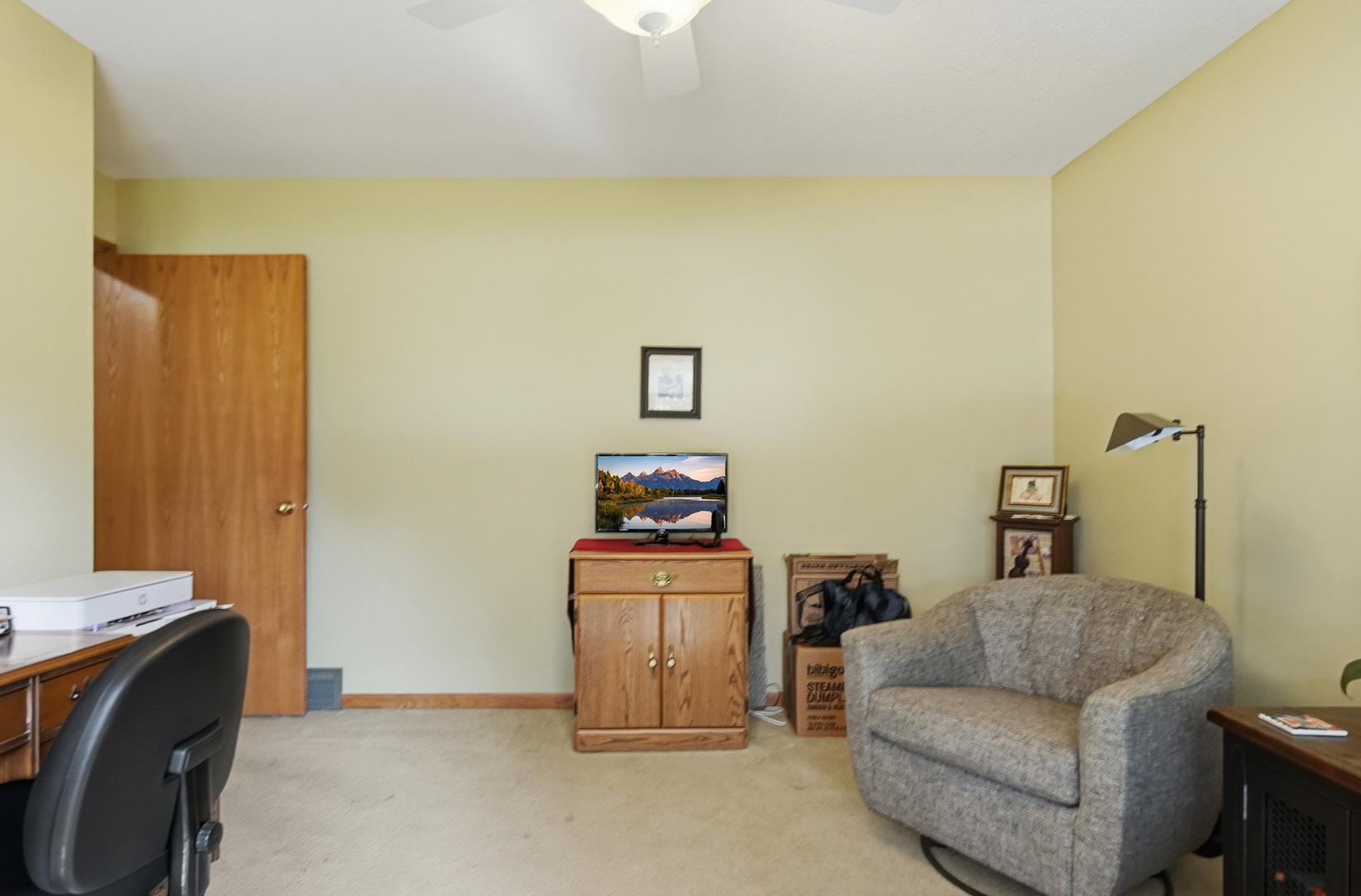 311 N Jackson Street B Property Photo 14