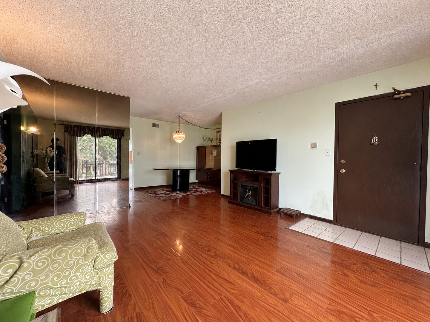 5408 Chateau Drive 3 Property Photo 3