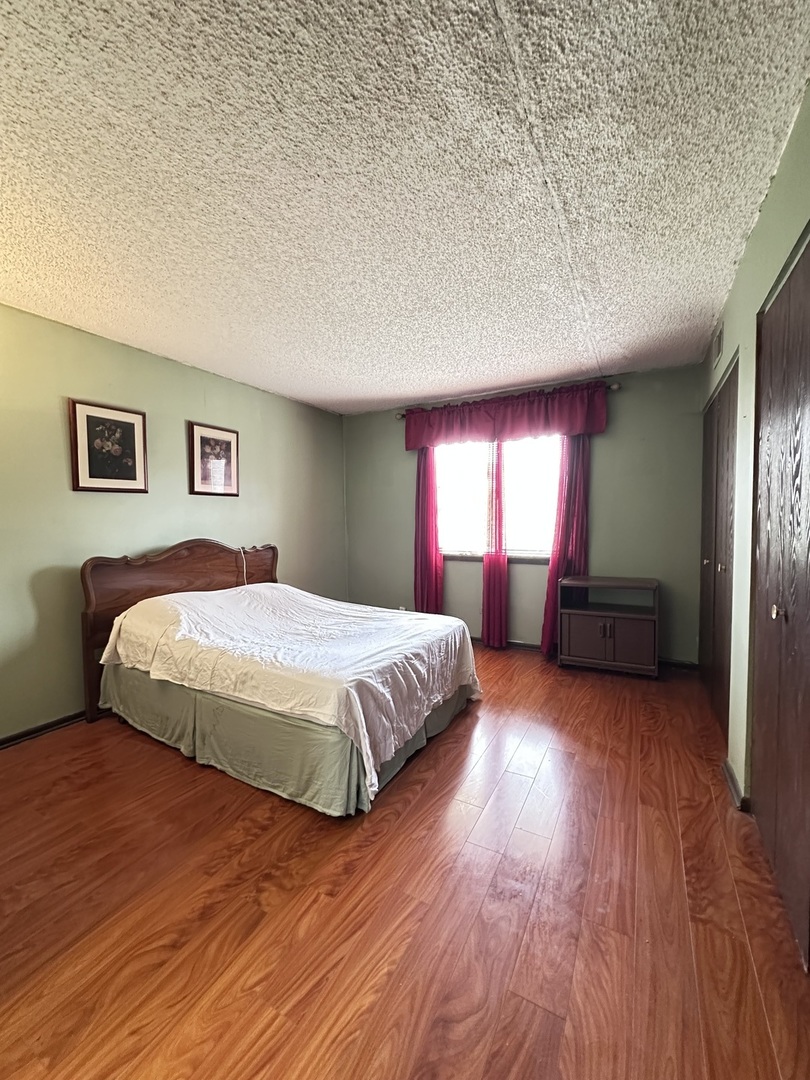 5408 Chateau Drive 3 Property Photo 7