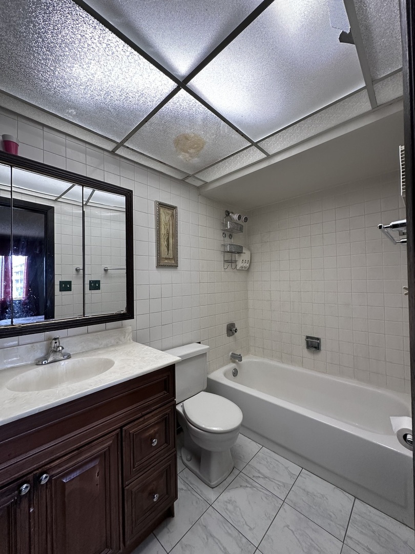 5408 Chateau Drive 3 Property Photo 9