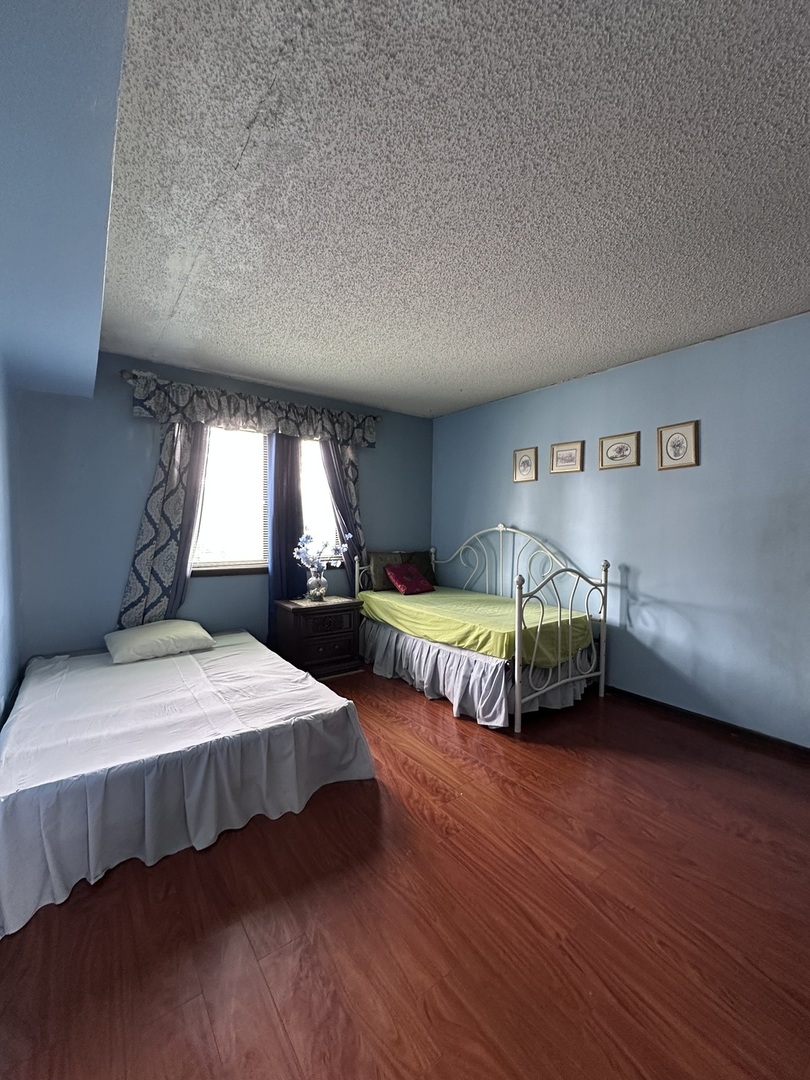 5408 Chateau Drive 3 Property Photo 10