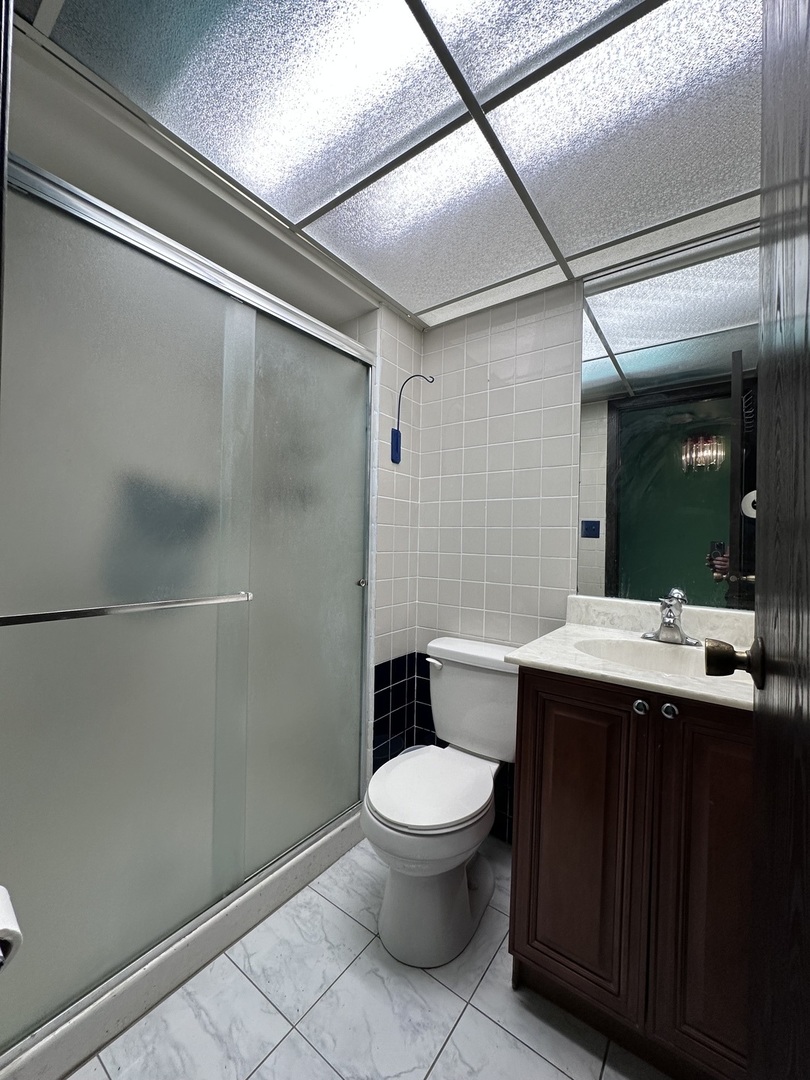 5408 Chateau Drive 3 Property Photo 11