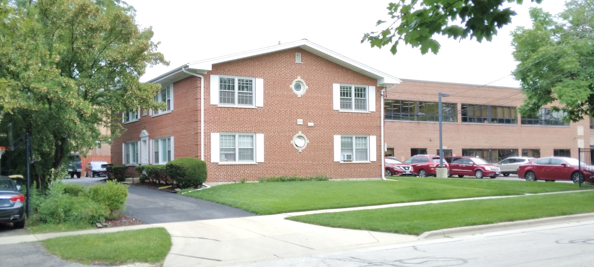 211 N Bothwell Street 1B Property Photo 1