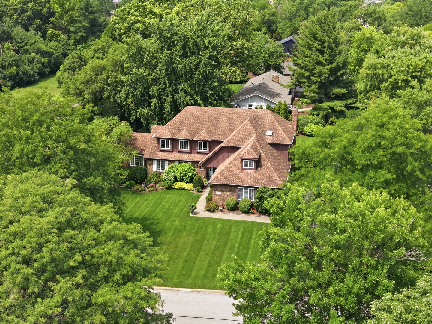 8100 Lake Ridge Drive Property Photo 1