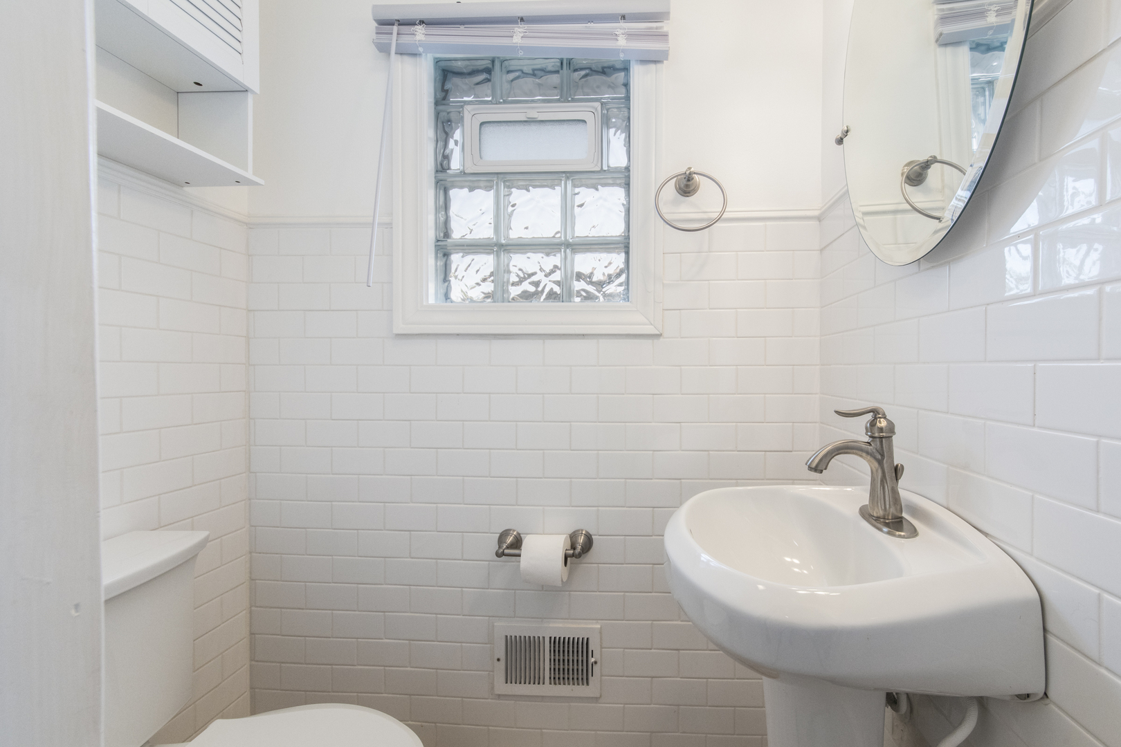 704 N Wilshire Drive Property Photo 17