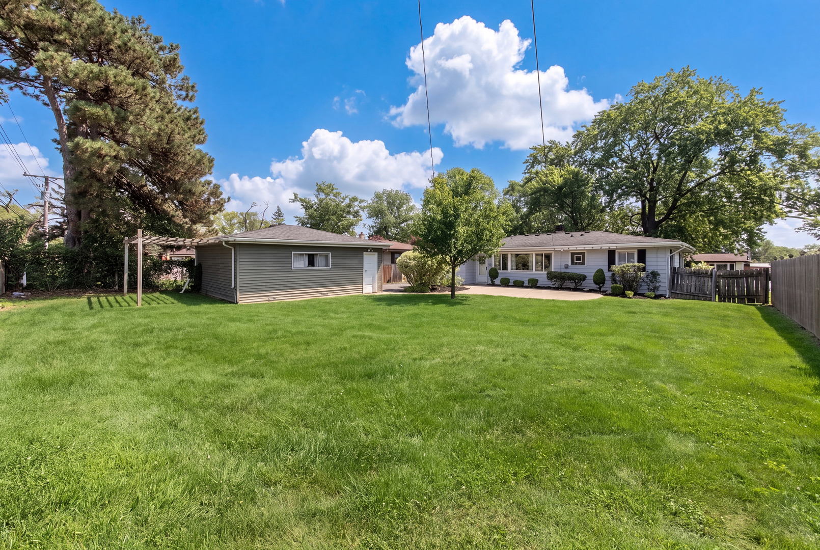 704 N Wilshire Drive Property Photo 18
