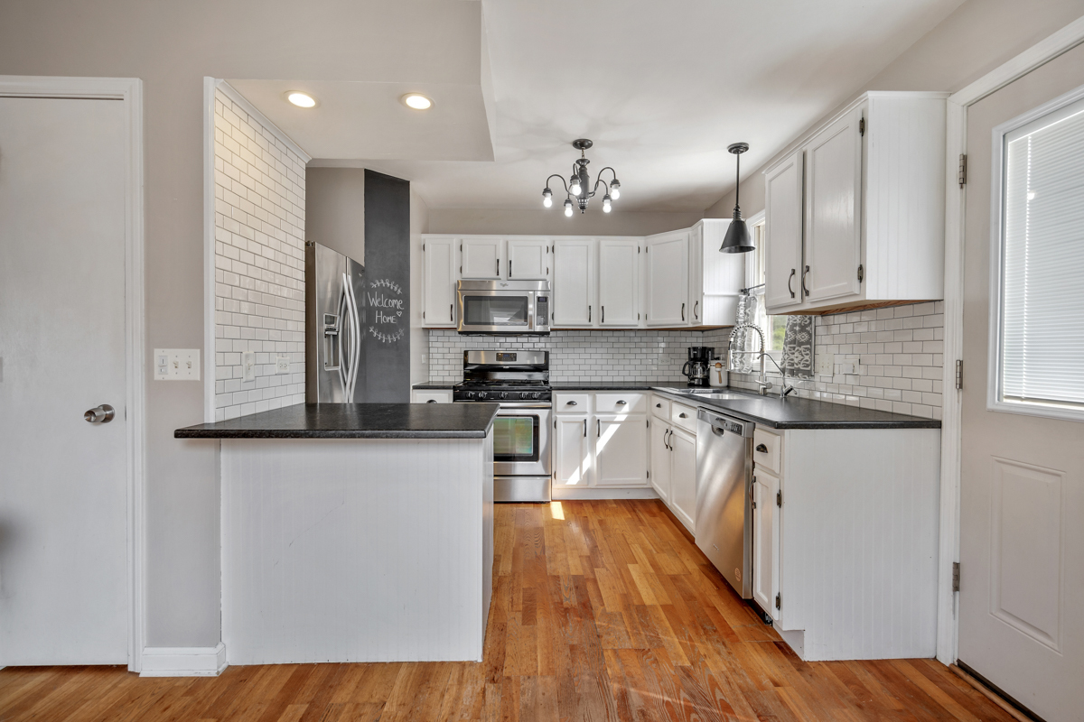 33 Woodbine Drive Property Photo 12
