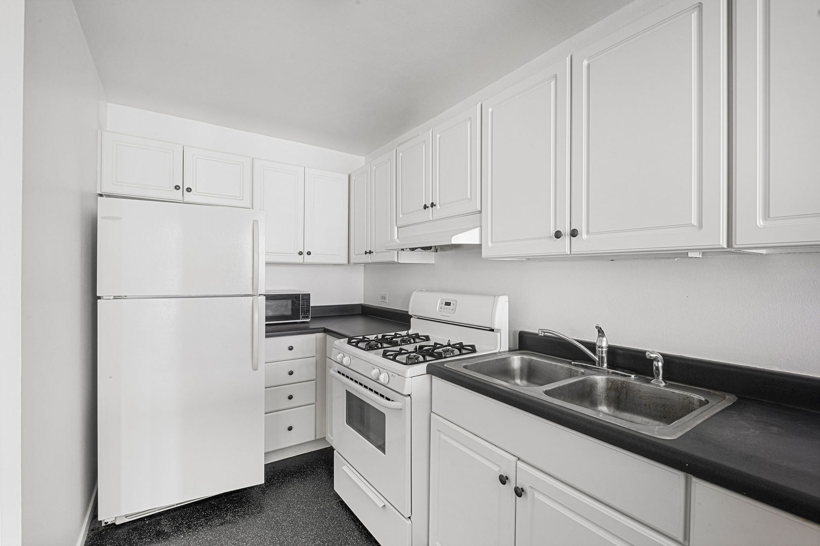6700 S South Shore Drive 24k Property Photo 11